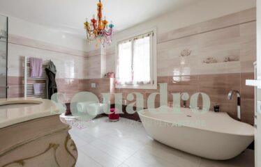 Casa singola in Vendita a Forlì