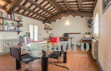 Villa in Vendita a Forlì