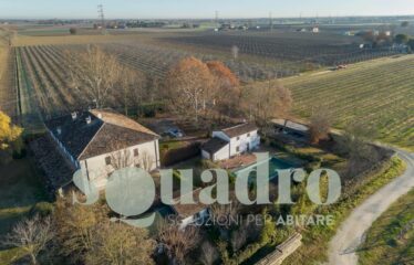 Villa in Vendita a Forlì