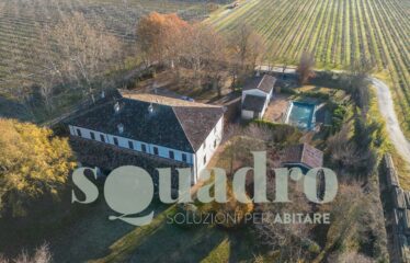 Villa in Vendita a Forlì