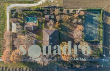 Villa in Vendita a Forlì