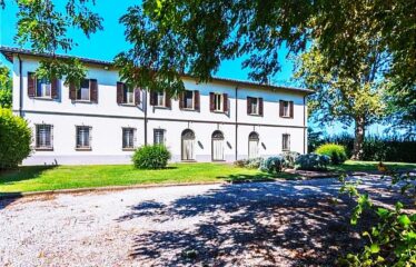 Villa in Vendita a Forlì
