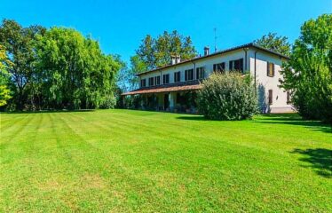 Villa in Vendita a Forlì
