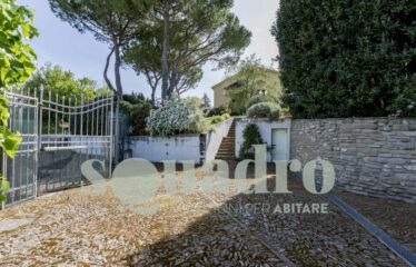 Villa in Vendita a Forlì