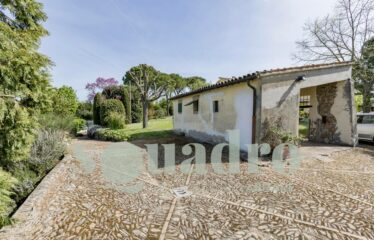 Villa in Vendita a Forlì