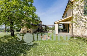 Villa in Vendita a Forlì