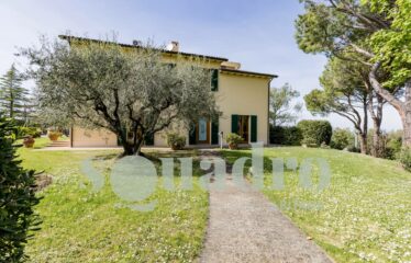 Villa in Vendita a Forlì