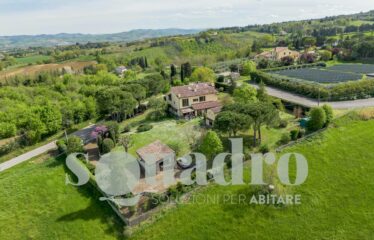 Villa in Vendita a Forlì
