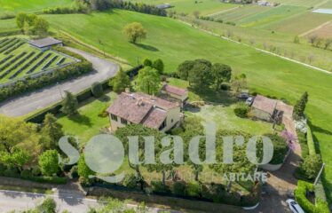 Villa in Vendita a Forlì
