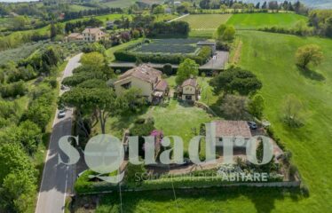 Villa in Vendita a Forlì