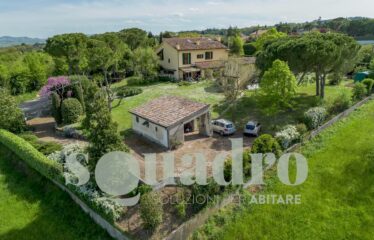 Villa in Vendita a Forlì