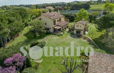 Villa in Vendita a Forlì