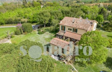 Villa in Vendita a Forlì