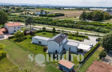 Villa in Vendita a Forlì