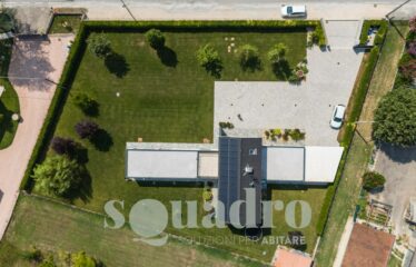 Villa in Vendita a Forlì