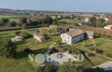 Villa in Vendita a Faenza