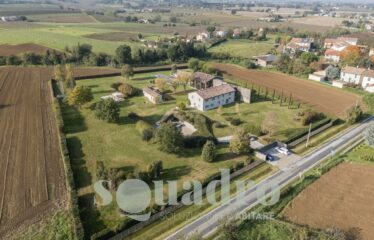Villa in Vendita a Faenza