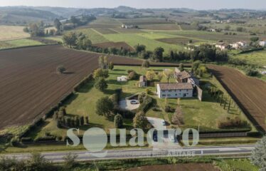 Villa in Vendita a Faenza