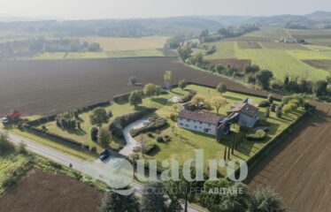 Villa in Vendita a Faenza