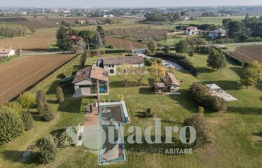 Villa in Vendita a Faenza