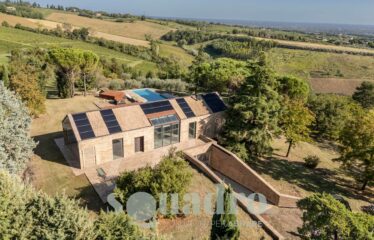 Villa in Vendita a Forlì