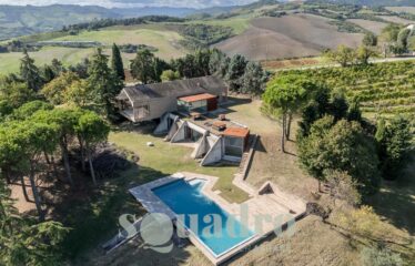 Villa in Vendita a Forlì
