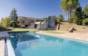 Villa in Vendita a Forlì