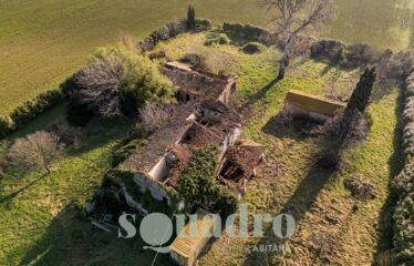 Rustico in Vendita a Forlì