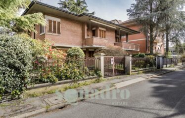 Villa in Vendita a Forlì