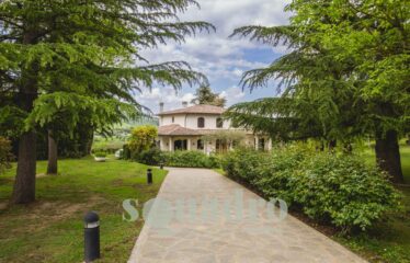 Villa in Vendita a Castrocaro Terme e Terra del Sole