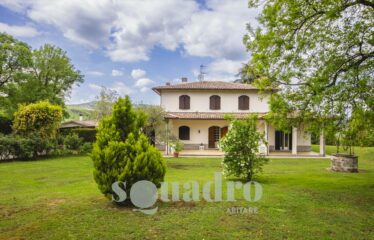 Villa in Vendita a Castrocaro Terme e Terra del Sole
